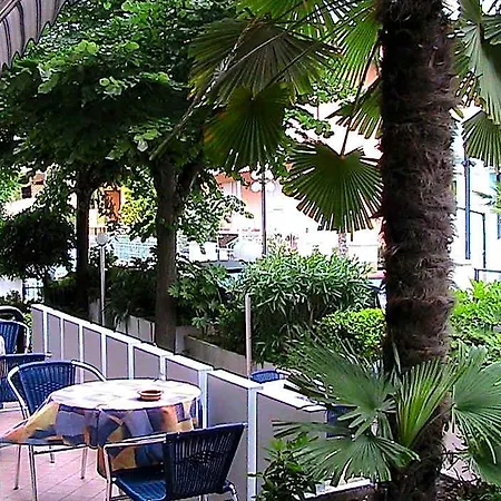 Universo Hotel 3*