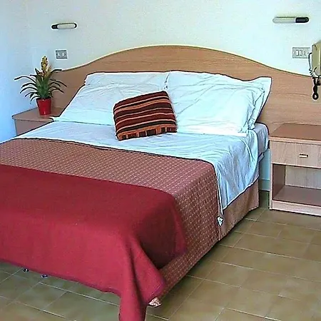 Hotel Universo 3*